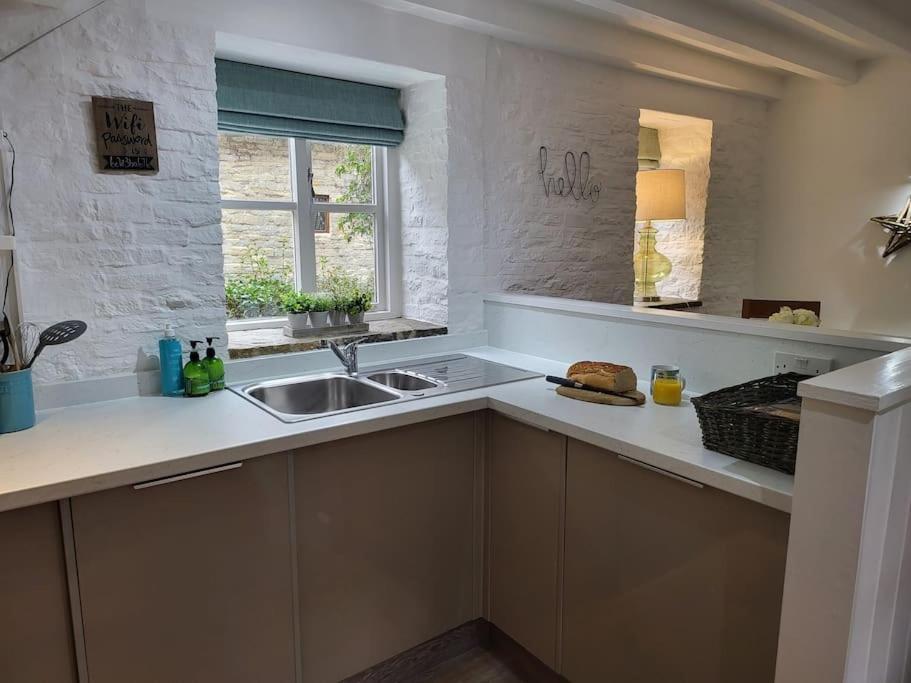 Host & Stay - Clara Cottage Bretforton Екстериор снимка