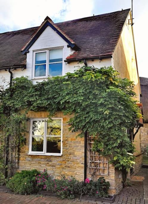 Host & Stay - Clara Cottage Bretforton Екстериор снимка